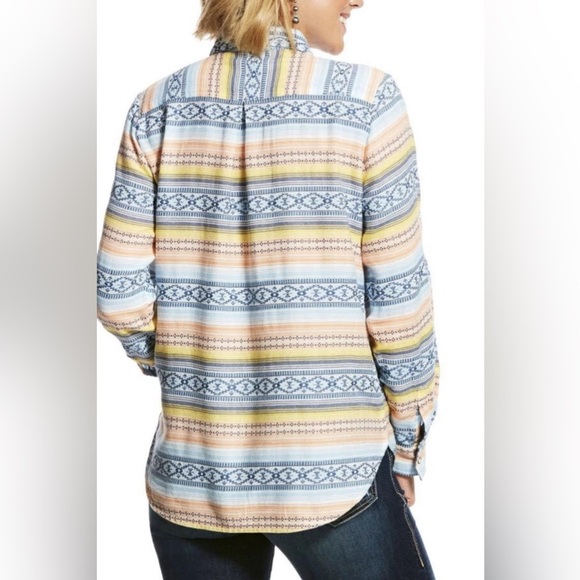 Ariat Women’s Spotlight Button Down Tribal Print Western Long Sleeve Small  E24 - Picture 2 of 7